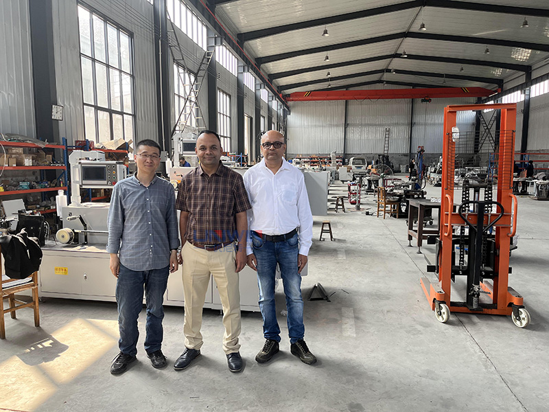 Indian customers visit nail and coil nail machine factories