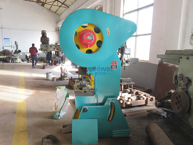 umbrella head roofing nail cap making machine